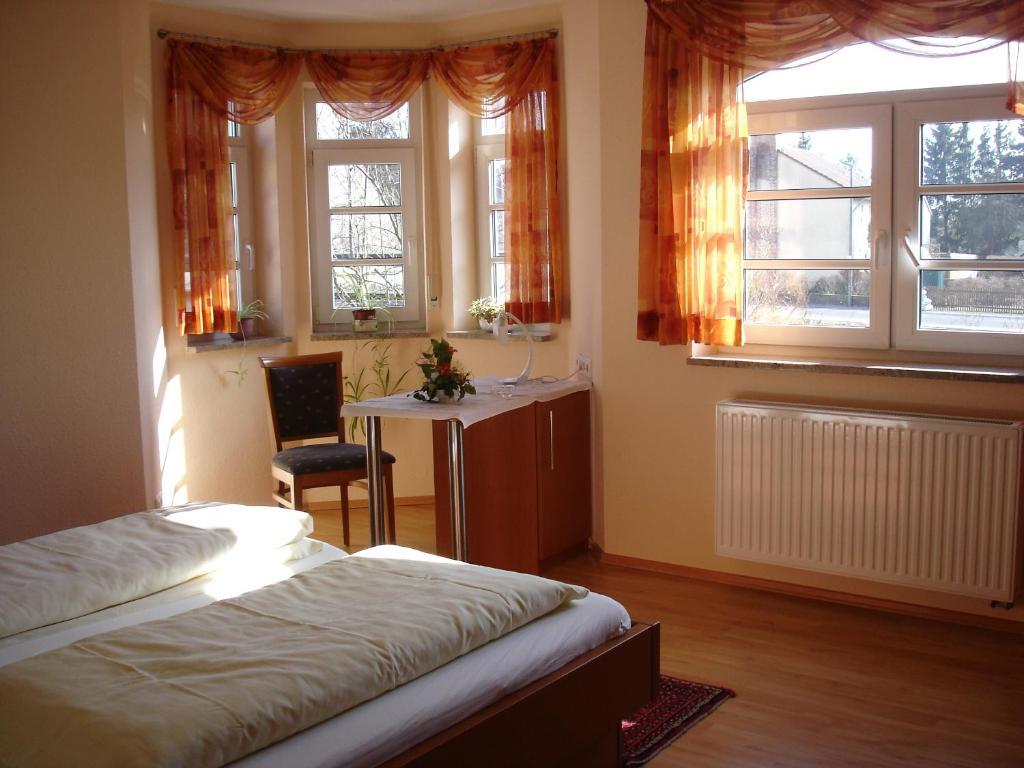 Fraenkischer Gasthof Lutz Giebelstadt Room photo